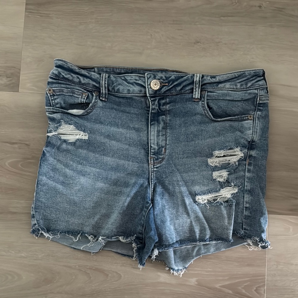 American Eagle midi short